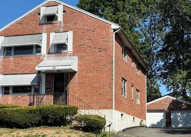 Property at 121 Pinehurst Ave, New Britain, CT, 06053, 3 beds, 1 bath, [object Object]