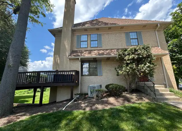 Property at 27 Chateau Cir, Chesterbrook, PA, 19087, 2 beds, 2.5 baths, [object Object]