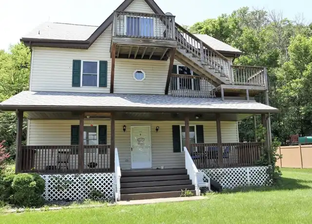 Property at 117 Short St Unit 2, Coal Center, PA, 15423, 2 beds, 1 bath, [object Object]