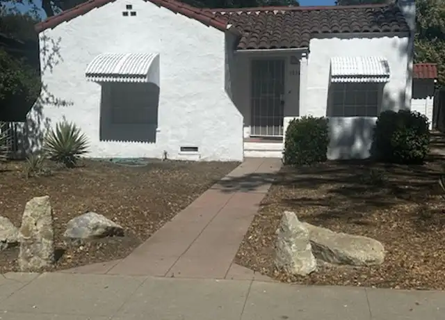 Property at 1830 Oak St, Paso Robles, CA, 93446, 2 beds, 1 bath, [object Object]