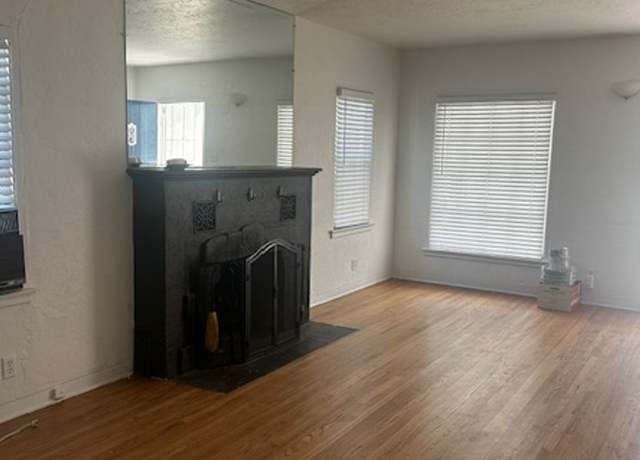 Photo of 1830 Oak St, Paso Robles, CA 93446
