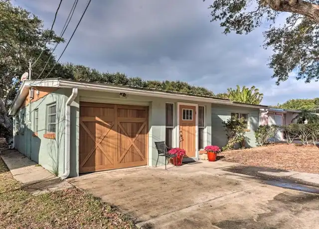 Property at 808 E 9th Ave, New Smyrna Beach, FL, 32169, 2 beds, 1 bath, [object Object]