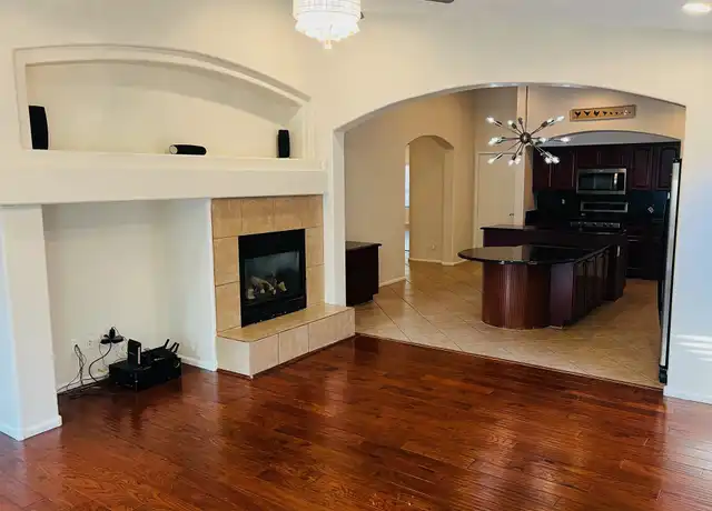 Property at 2823 E Questa Dr, Phoenix, AZ, 85024, 3 beds, 2 baths, [object Object]