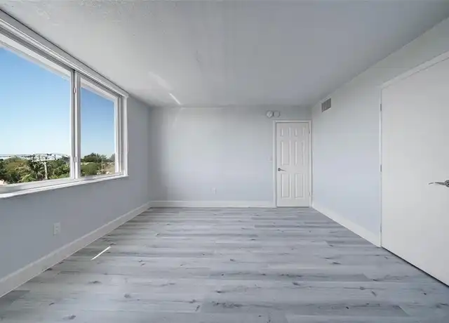 Property at 13150 Memorial Hwy Unit 225, Miami, FL, 33161, 1 bed, 1 bath, [object Object]