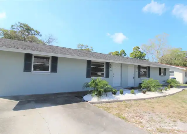 Property at 562 Briarwood Rd, Venice, FL, 34293, 2 beds, 1.5 baths, [object Object]