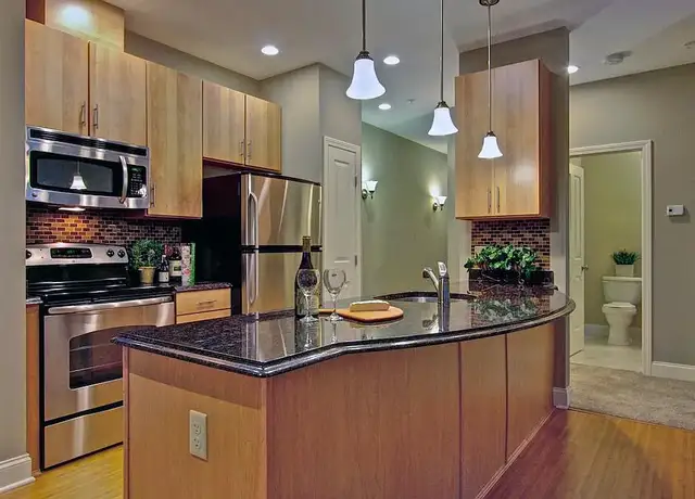 Photo of 900 Madison Pl, Shrewsbury, MA 01545