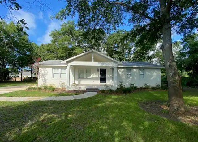 Property at 102 Edgewater Club Rd, Wilmington, NC, 28411, 3 beds, 1 bath, [object Object]