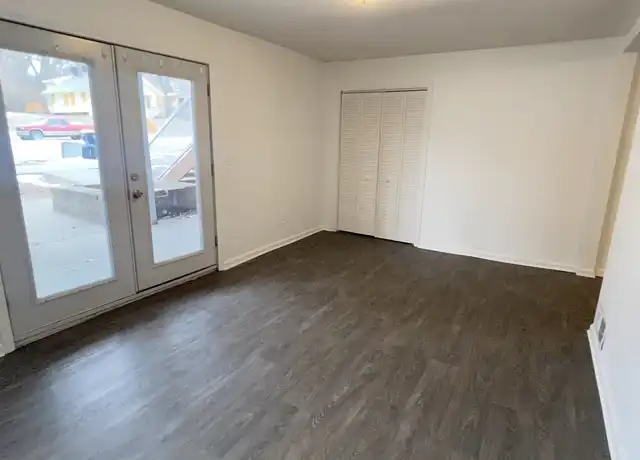 Property at 4323 The Paseo Unit 1S, Kansas City, MO, 64110, 2 beds, 1 bath, [object Object]