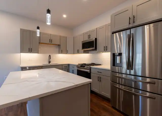 Property at 240 Cabot St Unit 203, Beverly, MA, 01915, 1 bed, 1 bath, [object Object]