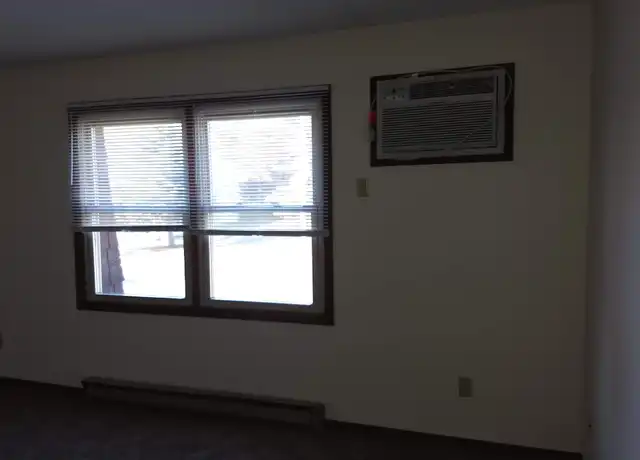 Property at 2527 Sessions St Unit 05, Eau Claire, WI, 54701, 2 beds, 1 bath, [object Object]