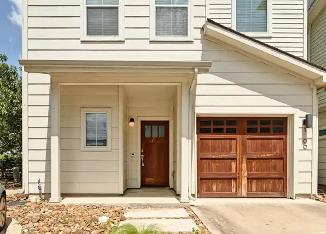 Property at 1000 Muse Ln, Austin, TX, 78702, 2 beds, 1.5 baths, [object Object]