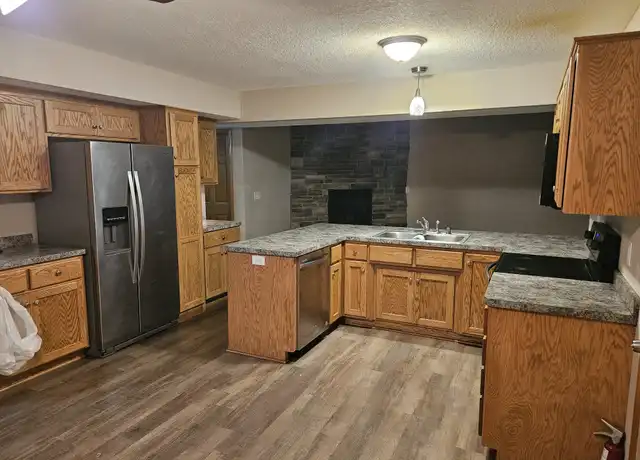 Property at 14270 Hemlock Ct N, Apple Valley, MN, 55124, 3 beds, 2.5 baths, [object Object]