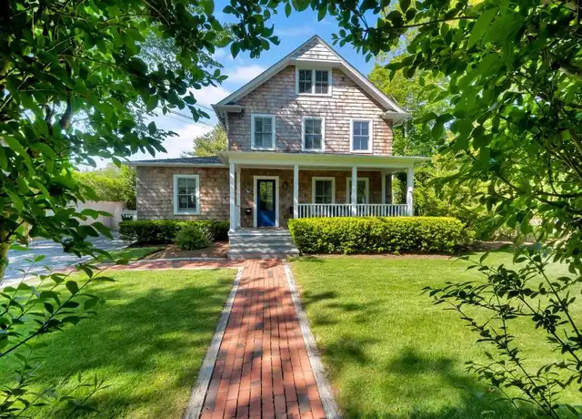 Property at 128 Newtown Ln, East Hampton, NY, 11937, 4 beds, 3.5 baths, [object Object]
