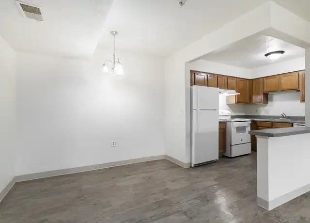 Property at 60 Springview Dr Unit 306, Battle Creek, MI, 49037, 3 beds, 1 bath, [object Object]