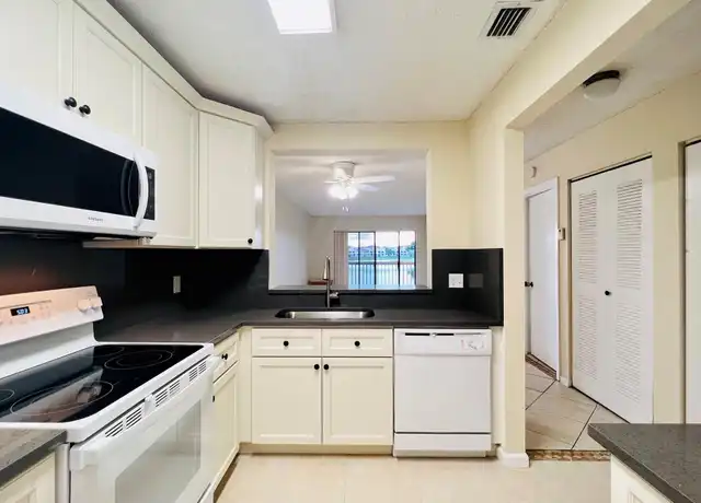 Property at 5200 NW 31st Ave #194, Fort Lauderdale, FL, 33309, 1 bed, 1 bath, [object Object]
