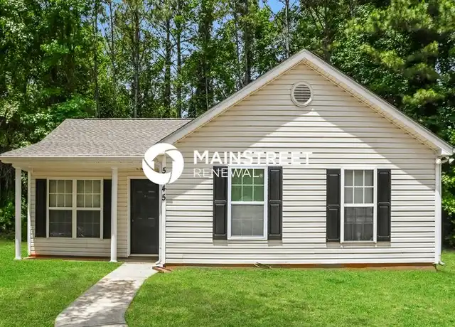 Property at 5945 Hamilton Oaks Dr, Charlotte, NC, 28216, 3 beds, 2 baths, [object Object]