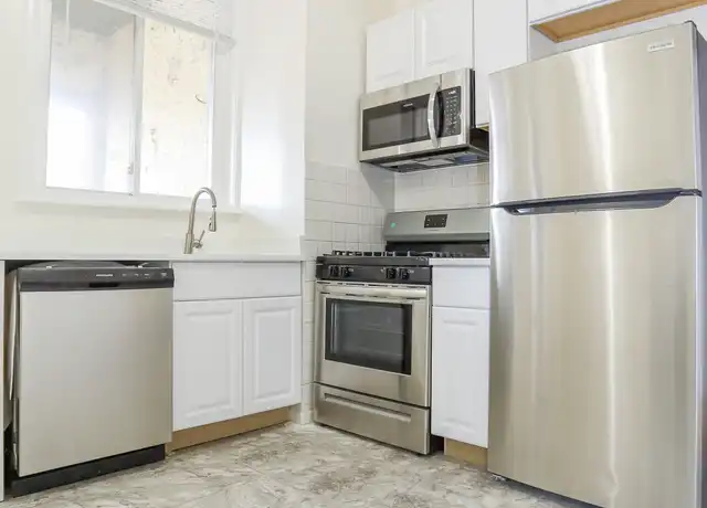 Property at 1451 W Argyle St Unit 1, Chicago, IL, 60640, 2 beds, 1 bath, [object Object]
