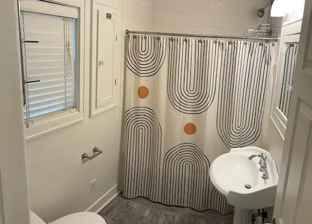 Property at 1925 Hazel Ave NE, Salem, OR, 97301, 4 beds, 2 baths, [object Object]