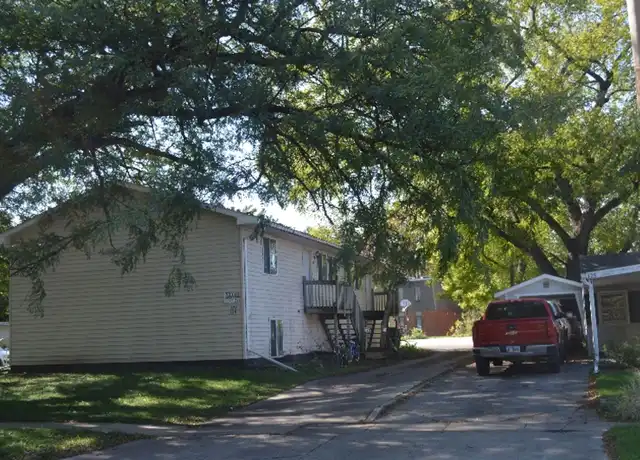 Property at 127 S Franklin Ave, Ames, IA, 50014, 4 beds, 2 baths, [object Object]