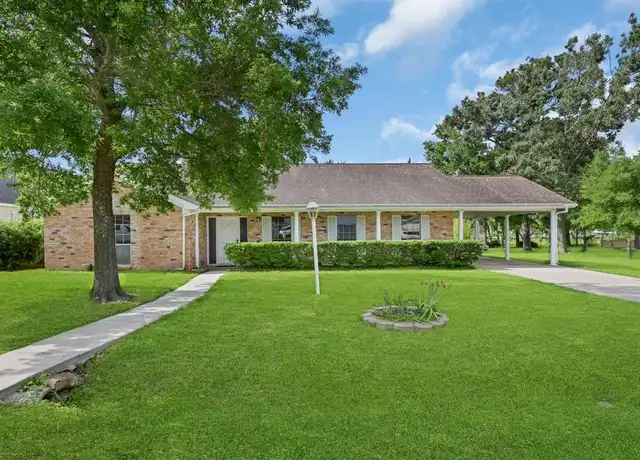 Property at 19 Bay Harbor Dr, La Porte, TX, 77571, 3 beds, 2 baths, [object Object]