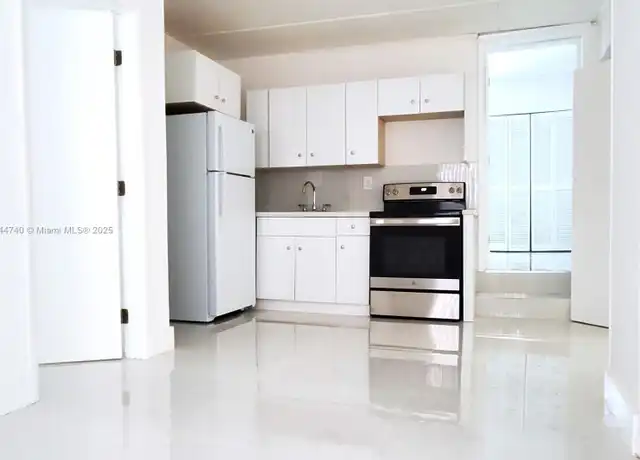 Property at 61 SW 58th Ct Unit C, Miami, FL, 33144, 3 beds, 2 baths, [object Object]