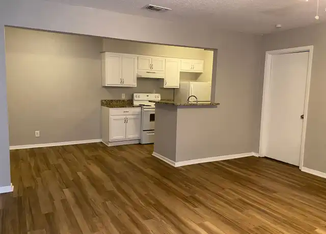 Property at 3518 Grant Ave Unit 103, San Antonio, TX, 78201, 2 beds, 2 baths, [object Object]