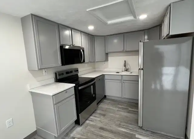 Property at 201 Kathleen Dr Unit 3, New Brighton, PA, 15066, 1 bed, 1 bath, [object Object]