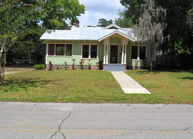 Property at 1204 SE Inglewood Ave, Lake City, FL, 32025, 3 beds, 2 baths, [object Object]