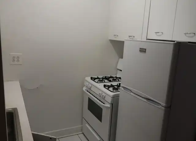 Property at 1209 W Sherwin Ave Unit 207, Chicago, IL, 60626, 1 bed, 1 bath, [object Object]