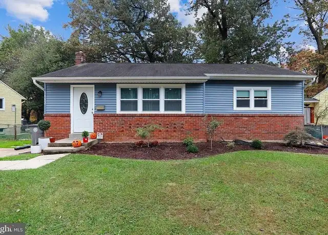Property at 1117 Maple Ave, Rockville, MD, 20851, 5 beds, 2 baths, [object Object]