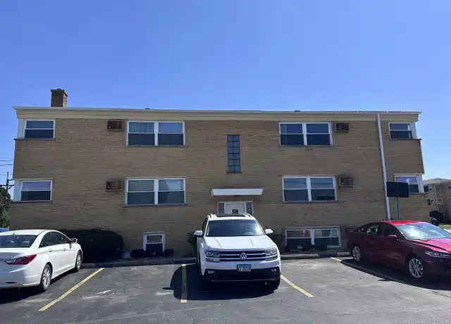 Property at 2221 S 17th Ave Unit 2F, North Riverside, IL, 60546, 2 beds, 1 bath, [object Object]