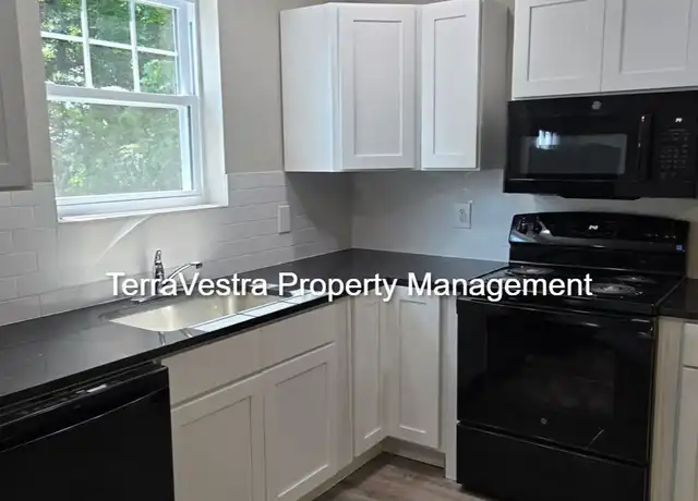 Property at 120 South Ave Unit 2, Bridgeton, NJ, 08302, 2 beds, 1 bath, [object Object]