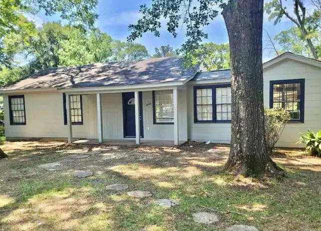 Property at 4845 Windermere Ter, Jackson, MS, 39206, 4 beds, 2 baths, [object Object]