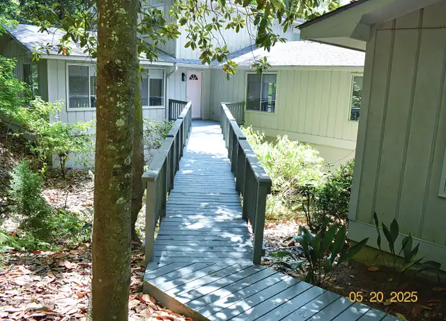 Property at 112 Choctaw Dr, Eufaula, AL, 36027, 4 beds, 2 baths, [object Object]