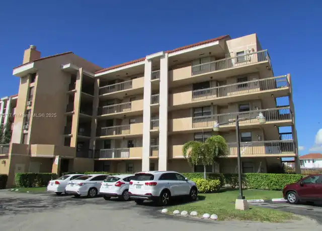 Property at 10315 NW 9th Street Cir Unit 407-14, Miami, FL, 33172, 1 bed, 1 bath, [object Object]