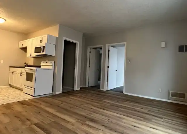 Property at 432 Rose St Unit 6, La Crosse, WI, 54603, 2 beds, 1 bath, [object Object]