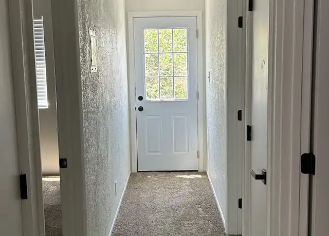 Property at 13200 Mountain Rd NE Unit C, Albuquerque, NM, 87112, 2 beds, 1 bath, [object Object]