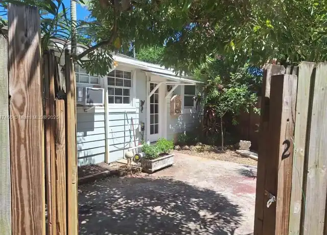 Property at 1121 NE 1st Ave, Fort Lauderdale, FL, 33304, 1 bed, 1 bath, [object Object]