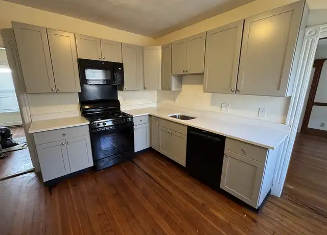 Property at 139 Cottage St Unit 3, Everett, MA, 02149, 3 beds, 1 bath, [object Object]