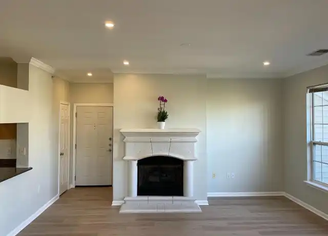 Property at 12937 Centre Park Cir #408, Herndon, VA, 20171, 1 bed, 1 bath, [object Object]