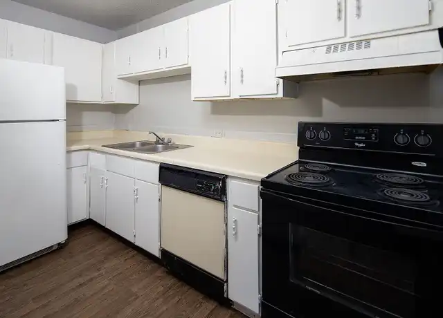 Property at 903 Lynn St, Charlotte, NC, 28208, 2 beds, 1 bath, [object Object]