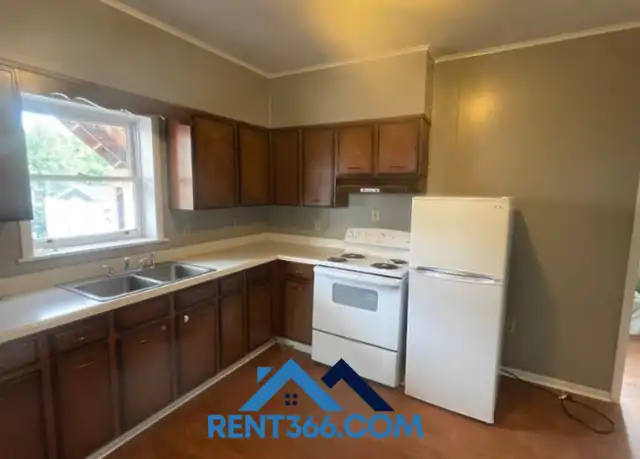 Property at 101 N George St Unit 2, Pottsville, PA, 17901, 1 bed, 1 bath, [object Object]