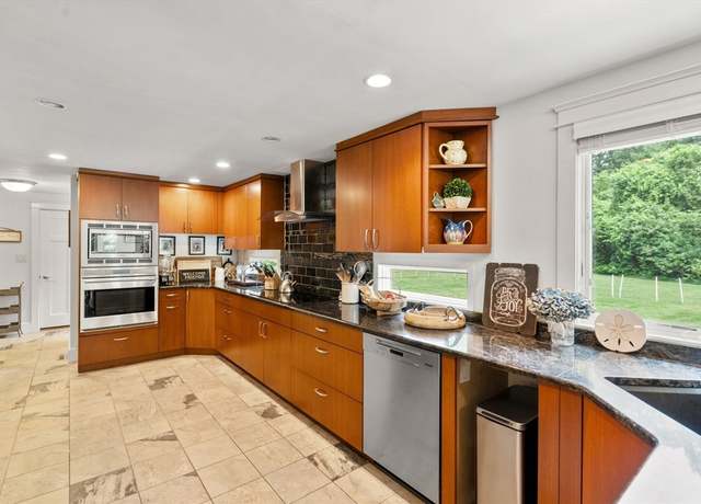 Photo of 73 Oxbow Rd, Wayland, MA 01778