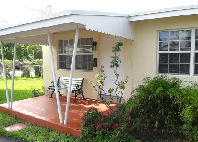 Property at 900 SW 7th Ter Unit B, Hallandale Beach, FL, 33009, 1 bed, 1 bath, [object Object]