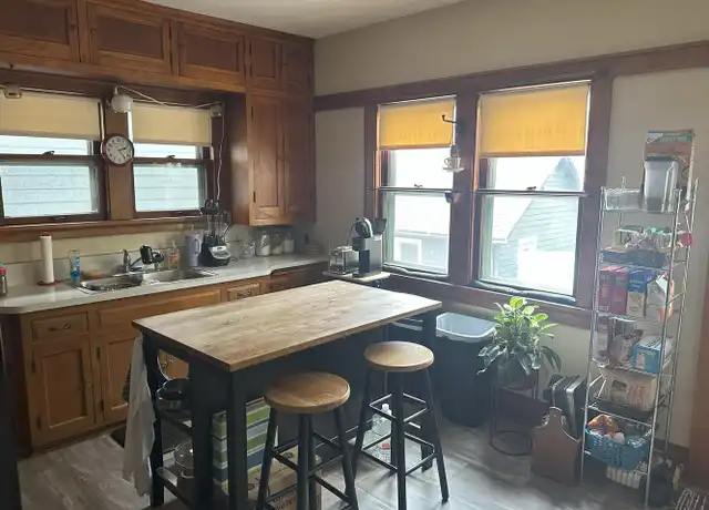 Property at 2571-2573 S Howell Ave, Milwaukee, WI, 53207, 2 beds, 1 bath, [object Object]