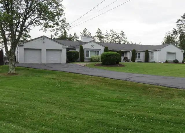 Property at 31 Country Club Rd, Dallas, PA, 18612, 3 beds, 1.5 baths, [object Object]