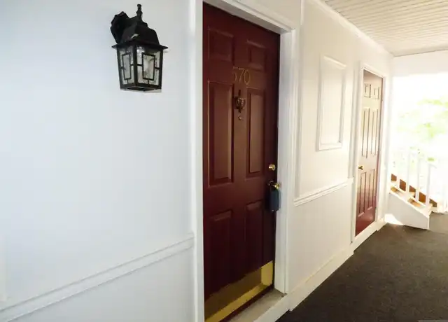 Property at 570 Holly Ct, Mahwah, NJ, 07430, 2 beds, 2 baths, [object Object]