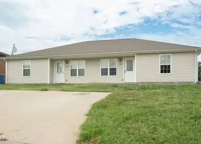 Property at 1333 Robin Ln, Carthage, MO, 64836, 2 beds, 2 baths, [object Object]