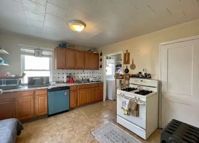 Property at 66 Brock St, Brighton, MA, 02135, 3 beds, 1 bath, [object Object]