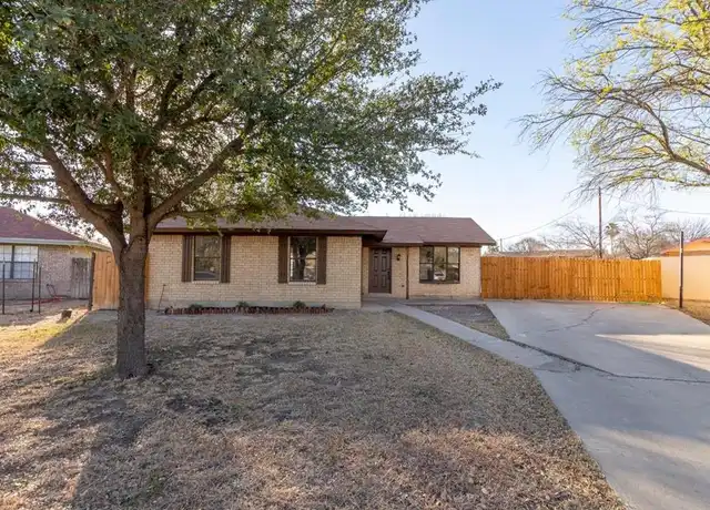 Property at 1091 Carlotta, Eagle Pass, TX, 78852, 3 beds, 2 baths, [object Object]